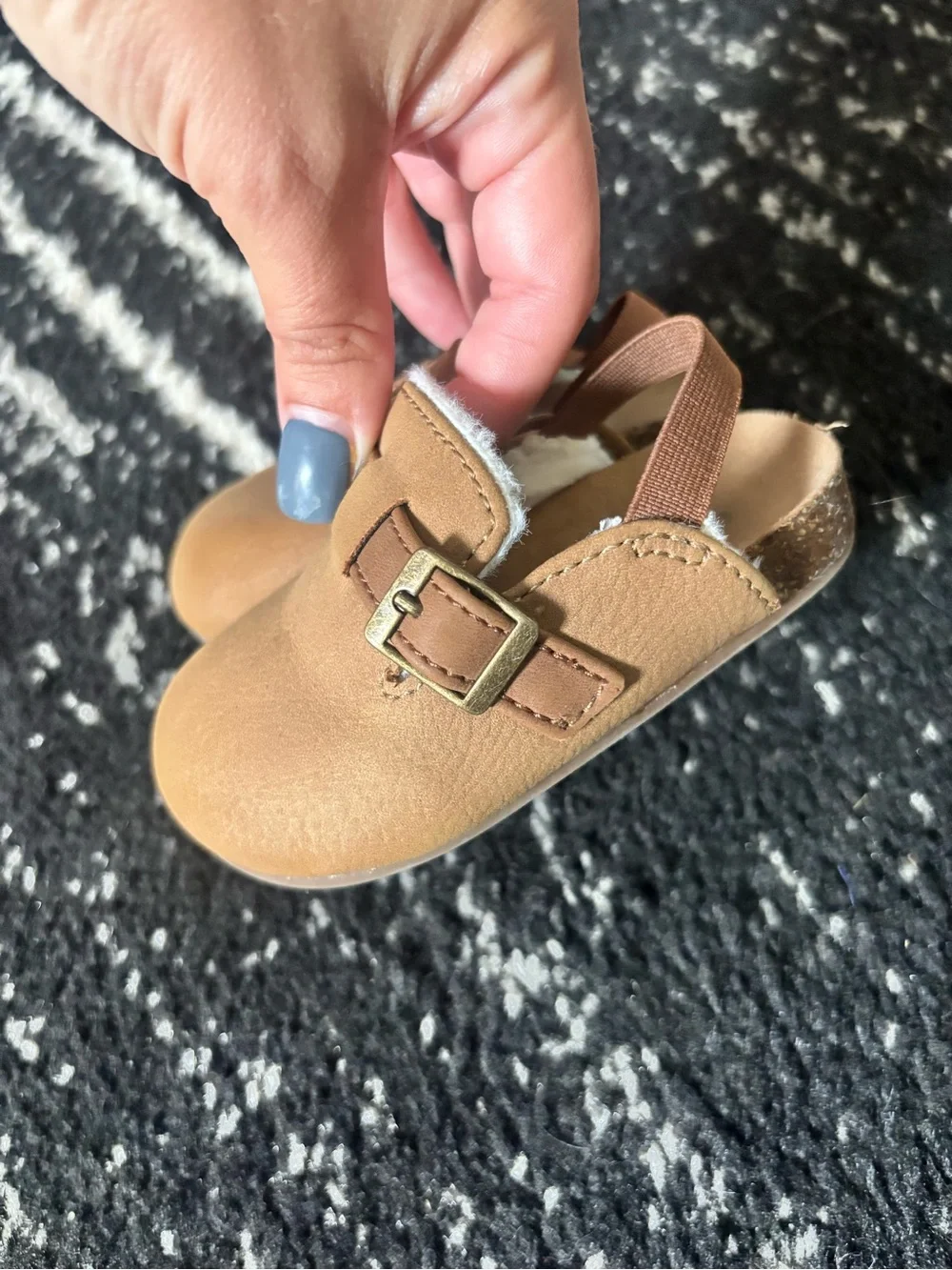 Old Navy Tan Brown Baby Slip-On Buckle Shoes size 4